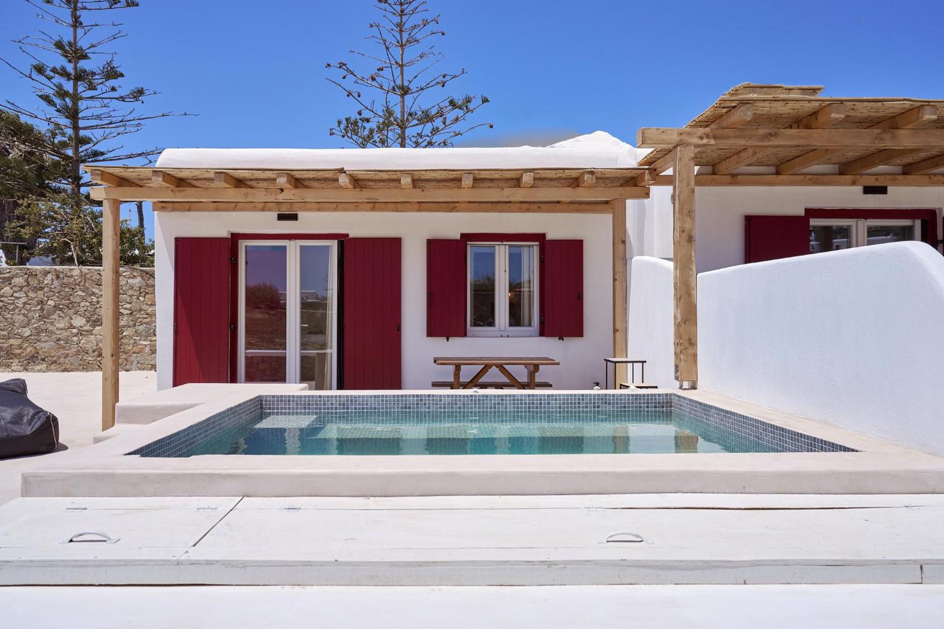 CASA PHILIPPI SUITES & VILLAS