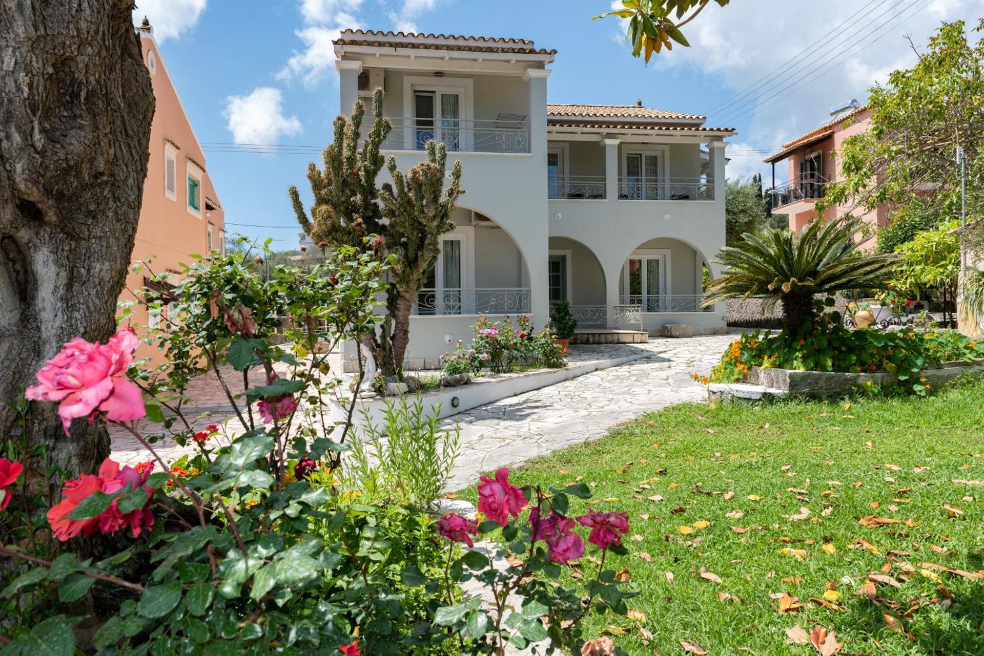 AVERTO CORFU APARTMENTS